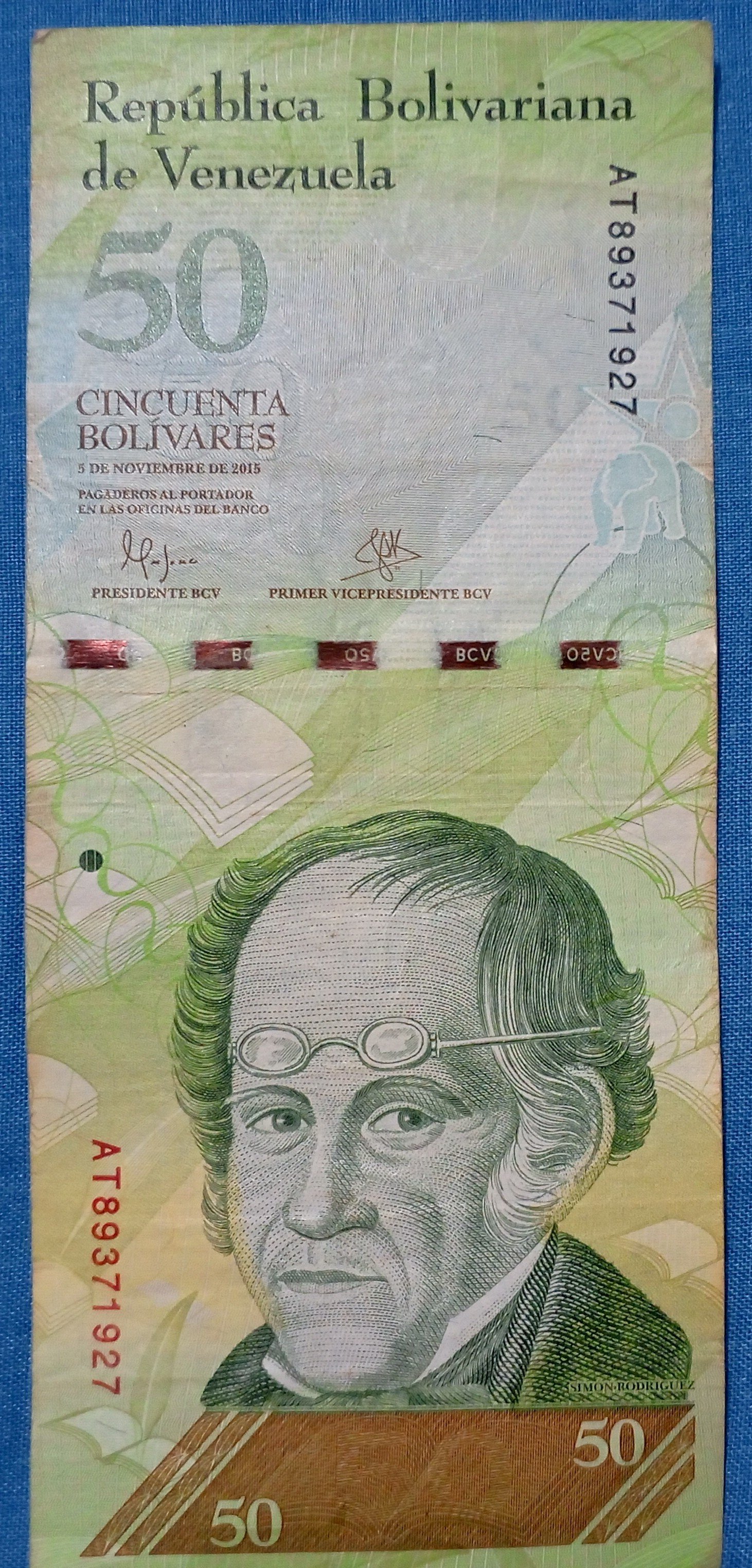 50 bolivares