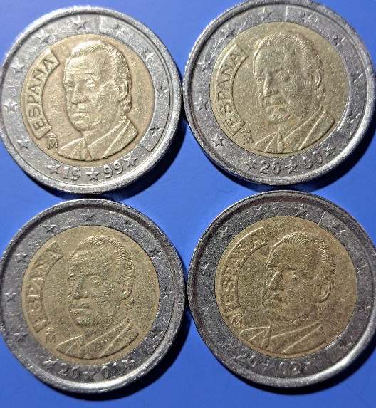 Vendo un lote de 4 monedas de 1 € de los años 1999 al 2002.