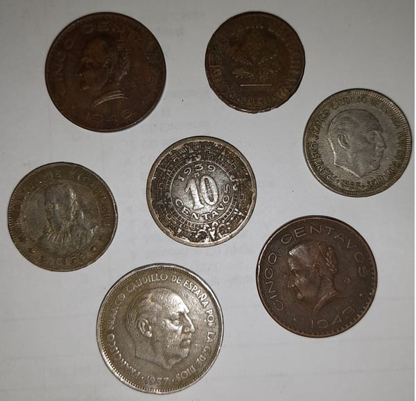 Monedas antiguas contactar a:sergiocorreovazquezgoyanes@gmail.com