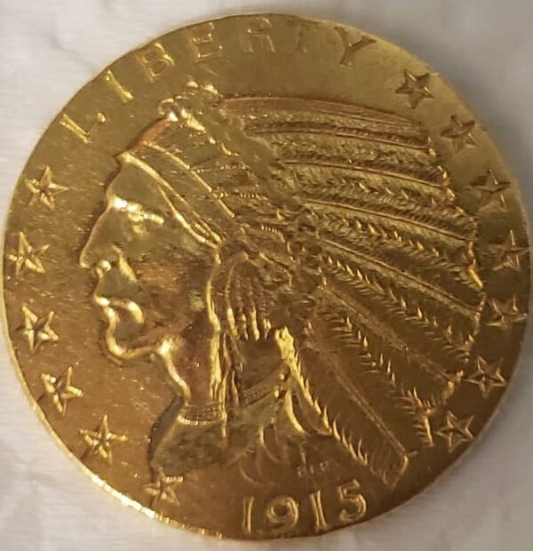 5 dollars, half indian heat de oro año 1915