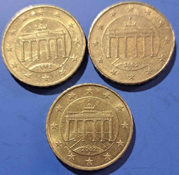 14☆☆ Vendo lote 3 monedas de 10 céntimos de euro ( higienizadas ) de Alemania del 2002.