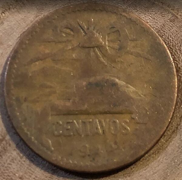 Moneda de 20 centavos mexicanos del año 1944