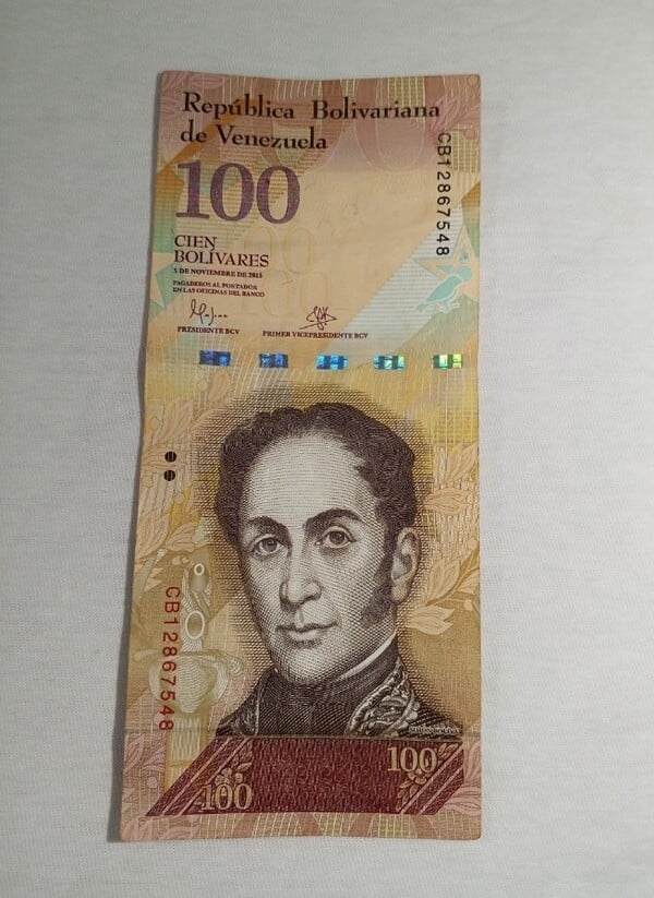 100 Bolivares 2015