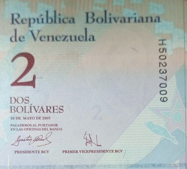 Venta de 6 billetes de 2 bolívarees año 2007