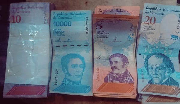 Colección de 4 billetes
