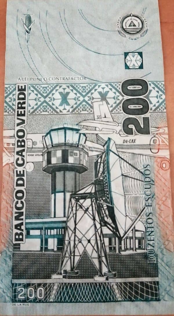 200 Escudos