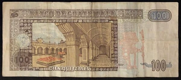 100 Quetzales