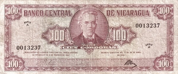 100 córdobas