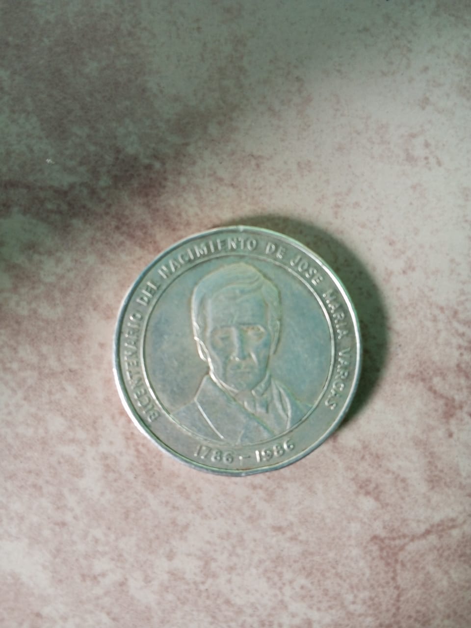 Foto 1 Moeda não identificada: moneda bicentenario del nacimiento de José María Vargas