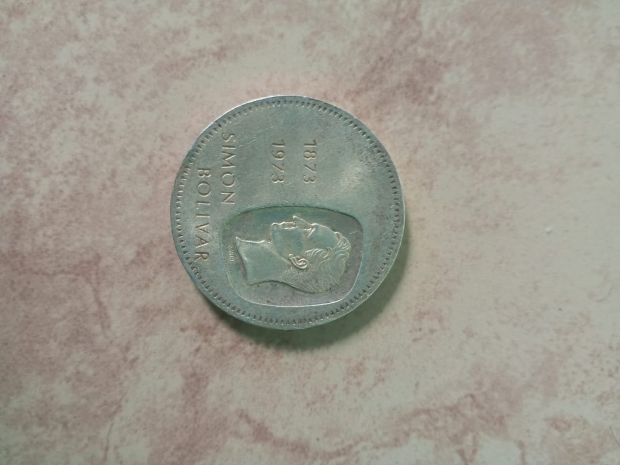 Foto 2 Moeda não identificada: moneda de 10 bolivares