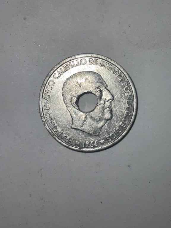 Foto 2 Moeda não identificada: 50 cts 1966 error?