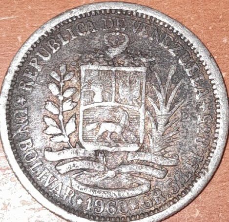 Foto 2 Moeda não identificada: Moneda de 01 bolivar