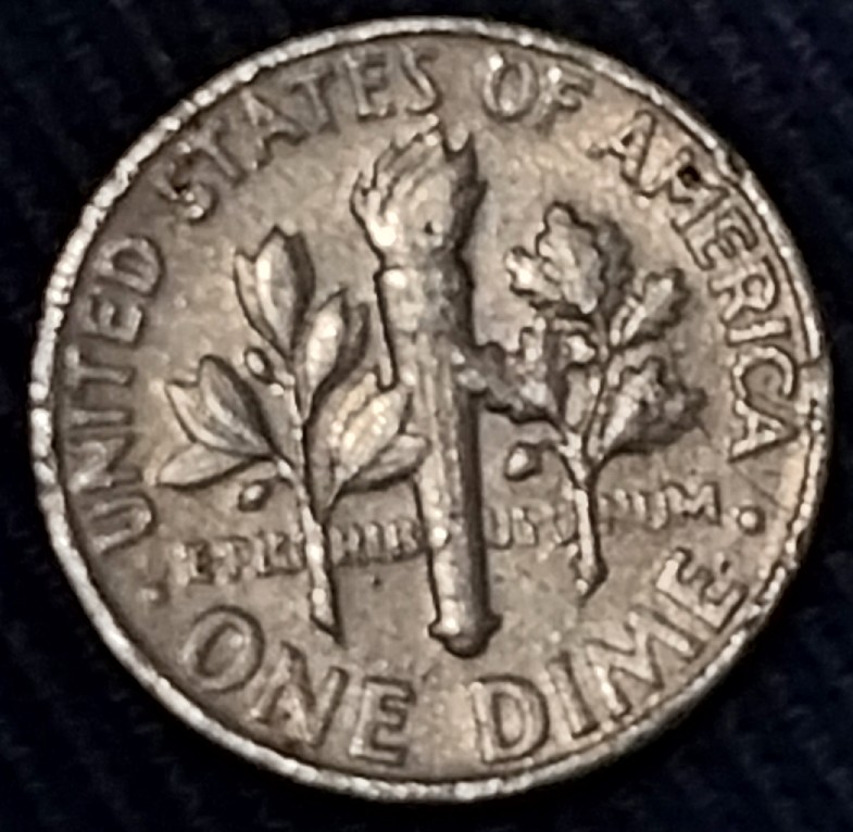 Foto 2 Moeda não identificada: Erro idêntico a do ano de 1965