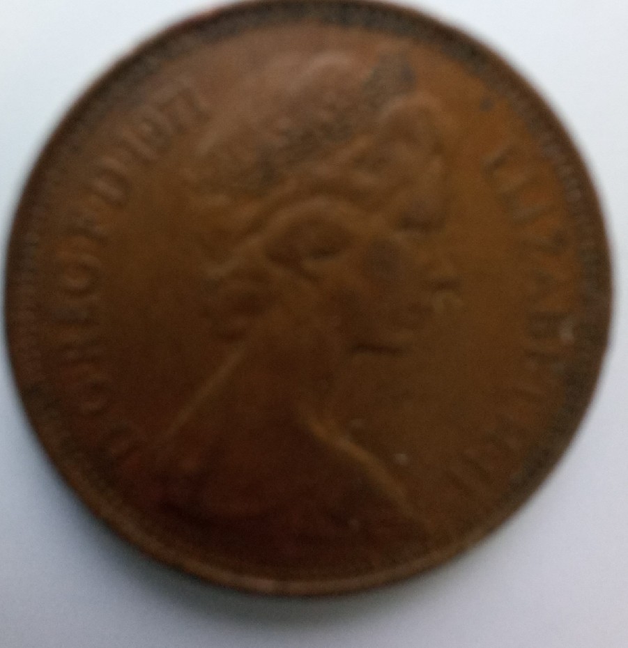 Foto 1 Moeda não identificada: ELIZABETH II  New Pence 2